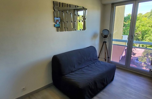 Carry-le-Rouet Apartment | Cozy Studio in Secure Residence, Steps from Carry le Rouet