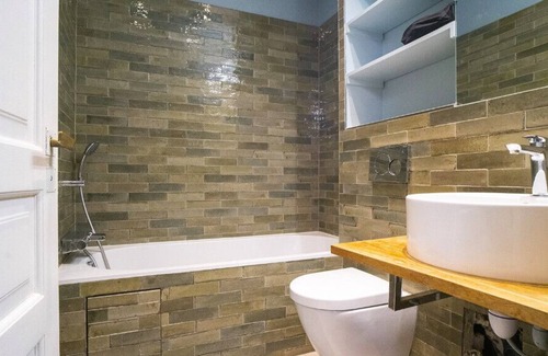Quartier de la Place-Vendome Apartment | Cozy Love Nest Steps from the Opera - Pet Friendly & Accessible
