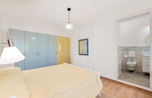 Corsanico Apartment | Cozy "Maestrale" Apartment with Sea View and Pet-Friendly Access