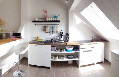 Neuried Apartment | Modern Apartment with Kitchen and Breakfast Included