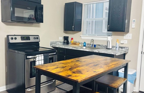 Austin Apartment | Cozy Guest House Pass with Kitchen Amenities Await You