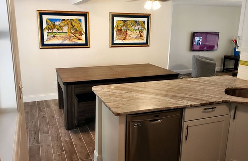Palm Beach Gardens House | Private Suite with Heated Pool, Steps from the Beach
