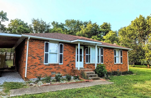 Smyrna House | Relaxing Retreat in Murfreesboro with Spa and Hot Tub