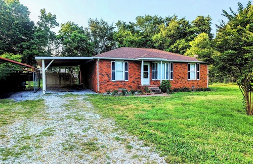 Smyrna House | Relaxing Retreat in Murfreesboro with Spa and Hot Tub