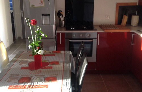 L'Epine House | Charming 60 m² Rental Near Beach with Ocean View Amenities