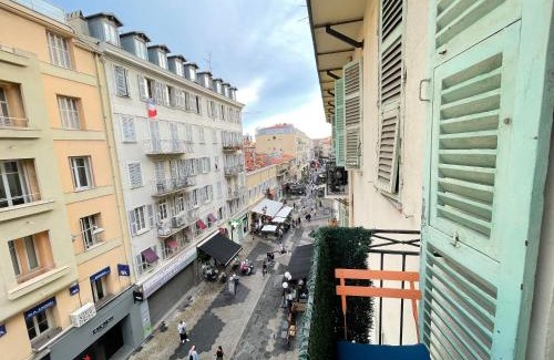 Jean-Medecin Apartment | Stylish Loft with Balcony Overlooking Massena Square