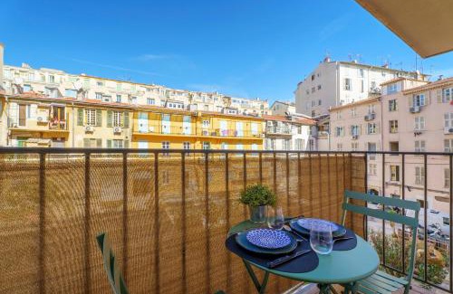 Jean-Medecin Apartment | Chic Escape at Nice Renting - 9b Massena with Family Amenities