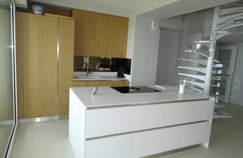 Antheor Apartment | Inviting Rooftop Apartment with Breathtaking Sea View