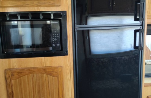 Council House | Nice RV with AC in charming Lebanon