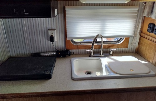 Council House | Nice RV with AC in charming Lebanon