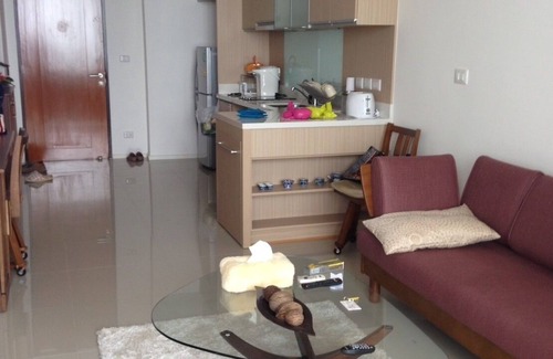 Rayong Condo | Seaview Condo with Private Beach - Family-Friendly Escape