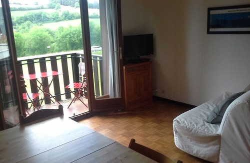 Montclar Apartment | Cozy Studio at Family Mountain Resort with Lake View