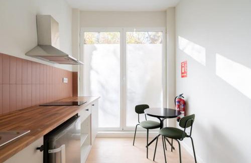 Arganzuela Apartment | Beautiful Studio in Madrid - Rated 8.7 by Guests