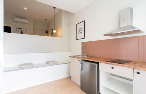 Arganzuela Apartment | Beautiful Studio in Madrid - Rated 8.7 by Guests
