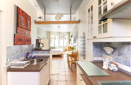 Altstadt Apartment | Cozy Studio in the Heart of Lüneburg with Kitchen Amenities