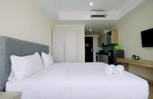 Cikini Apartment | Cozy Studio at Menteng Park with Pool & Family Amenities