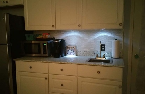 Bradenton Apartment | Cozy Studio Steps from Anna Maria Island & IMG Academy