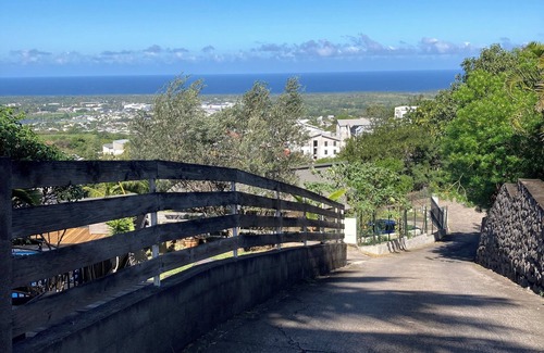 L'Etang-Sale Apartment | Elegant Studio with Private Pool and Ocean View Retreat