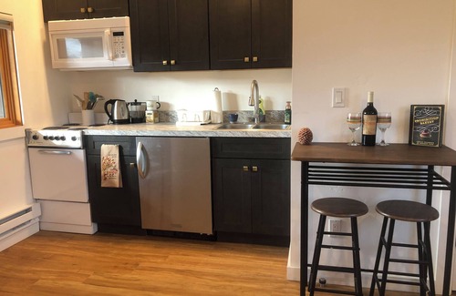 Stanley Apartment | Nice studio with WiFi in charming Stanley