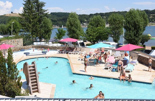 Salles-Curan House | Nice tent lodge on a small-scale campsite on the Lac de Pareloupe reservoir