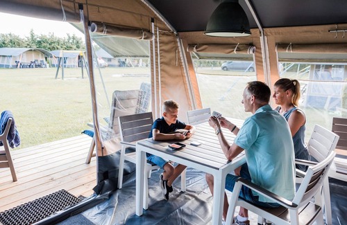 Echternacherbruck House | Cozy Tent Experience at a Family-Friendly Campsite