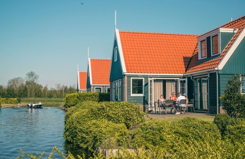 West-Graftdijk House | Cozy Tiny House near Alkmaar with Pool & Breakfast