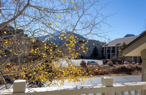 Frisco Condo | Updated Condo Retreat: Hot Tub & Lake Access Awaits You