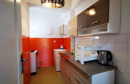 Bjelisi House | Scenic Views and Cozy Rooms with Complimentary Breakfast