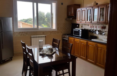 Tipaza Province House | Scenic Retreat with Kitchen and Breakfast Included