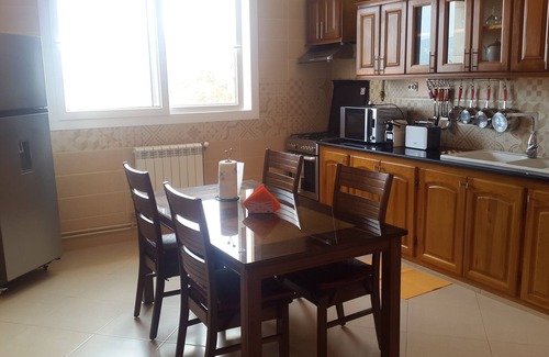 Tipaza Province House | Scenic Retreat with Kitchen and Breakfast Included