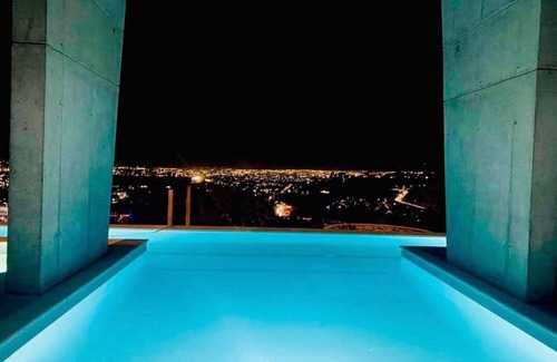 Queretaro Apartment | Scenic Views with Spa and Pool Access for Your Stay