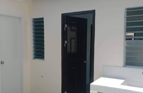 Bacolod House | Serene Hotel with Sunset Views and Pet-Friendly Amenities