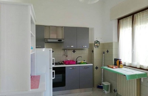 Lido di Camaiore House | Cozy Villa Steps from the Beach with Ocean Views