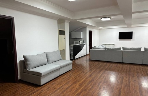 Kentron Villa | Relaxing Villa with Pool in City Center - Pet Friendly Stay