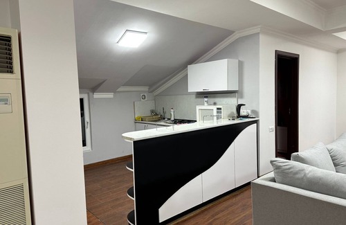 Kentron Villa | Relaxing Villa with Pool in City Center - Pet Friendly Stay