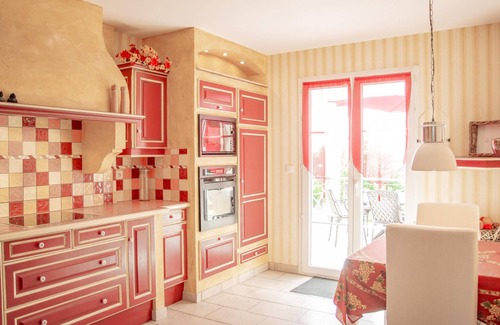 Montaigu-de-Quercy House | Elegant Villa with Private Pool and Family-Friendly Amenities