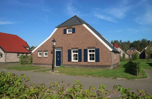 Roggel Villa | Elegant Villa in Limburg with Sauna and Bubble Bath