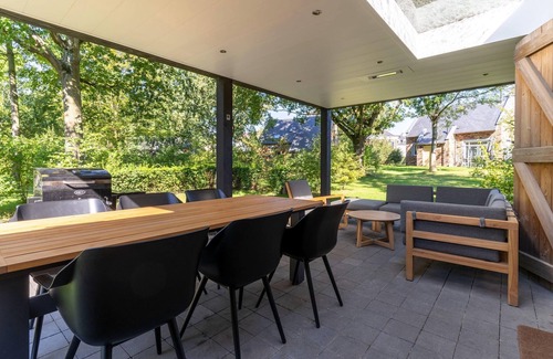 Maastricht House | Cozy Villa with Veranda Near Maastricht, Family-Friendly Stay