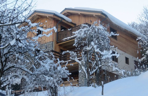 La Perriere Ski Chalet | Chalet Escape at Chavonnes Courchevel - Rated 9.6/10