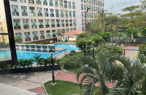 Cainta Condo | Stylish Lofted Retreat in Cainta-Pasig for Work & Relaxation