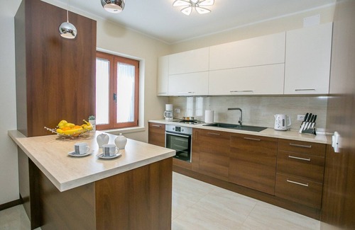 Vrvari Apartment | Modern Apartment Stanko No.1 with Balcony & Pool Access