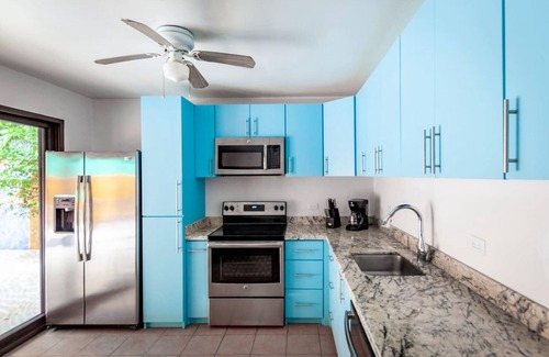 Potrero House | Budget-Friendly Duplex in Surfside with Private Pool & AC
