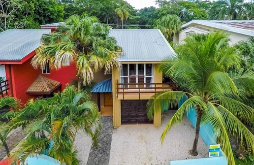 Potrero House | Budget-Friendly Duplex in Surfside with Private Pool & AC