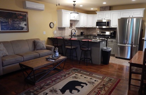 Flippin House | Riverside Retreat: Top-Rated Cabin with New Deck & Pool