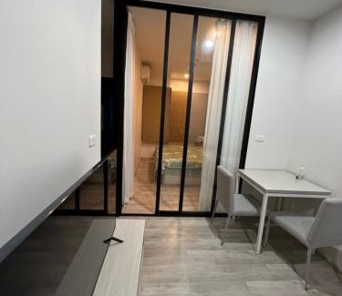 Bang Kaeo Apartment | Affordable Family Stay at Niche Mono Mega Space Bangna