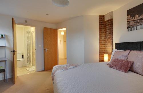 Braintree Apartment | Family-Friendly Niche Water Tower Apartments with Great Reviews