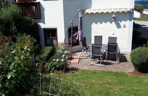 Sinzing Apartment | Cozy 4-Person Apartment with Garden & Terrace Retreat