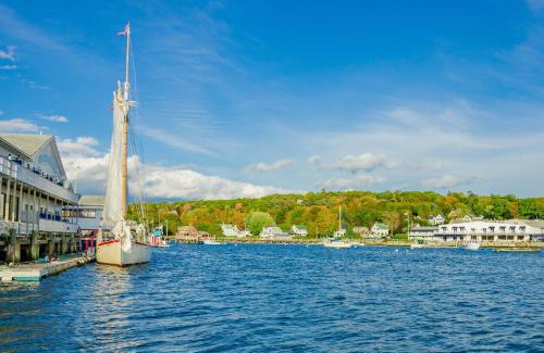 Wiscasset House | Discover the Nickels-Sortwell House: Child-Friendly Escape