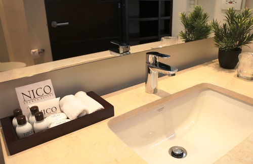 Financial District Hotel | Discover Nico ApartaSuites: Rated 9.2 with Spa & Dining