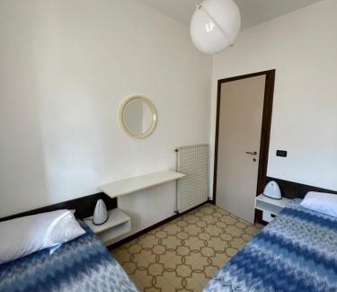 Peschiera del Garda Apartment | Nico's Apartment: 4-Star Hotel with Oceanfront Pool Access